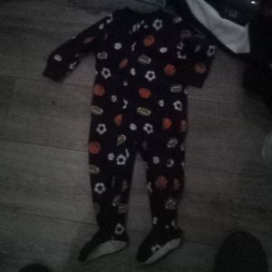 Sports print footsies